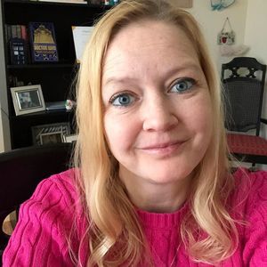 Meet your Posher, Crystal